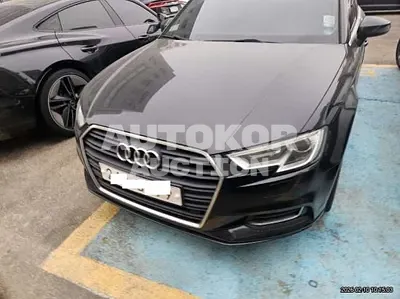 2018, Audi / A3, VIN: WAUZZZ8V7J1091116, 23533 км., gas