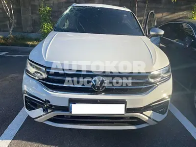 2022, Volkswagen / Tiguan, VIN: WVGZZZ5NZNM153254, 2734 км., gas