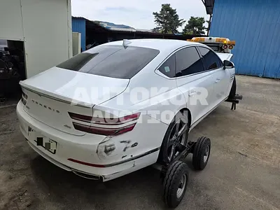 2022, Genesis / G80, 42304 км., gas, 2500 куб.см.