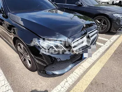 2019, Mercedes-Benz / E 300, unknown