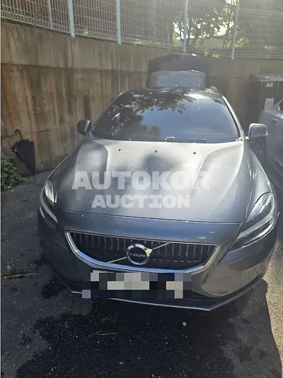 2018, Volvo / V40, 72730 км., diesel, 1969 куб.см.