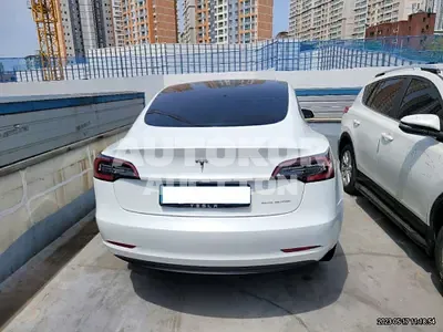 2022, Tesla / Model 3, VIN: 5YJ3E1EB7NF306927, electric