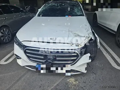 2024, Mercedes-Benz / E 300, gas