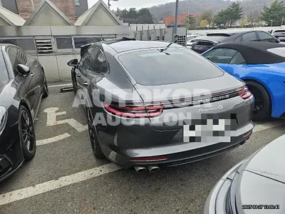 2018, Porsche / Panamera, 12762 км., gas