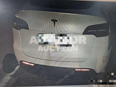 2023, Tesla / Model Y, 29840 км., electric