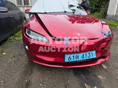 2024, Tesla / Model 3, VIN: LRW3E7EK8RC250838, 6656 км., electric
