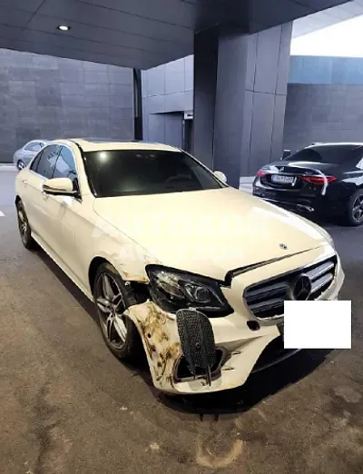 2020, Mercedes-Benz / E 300, VIN: W1KZF4KB2LA841219, 62467 км., gas