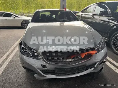 2015, Mercedes-Benz / E 300, 131532 км., gas