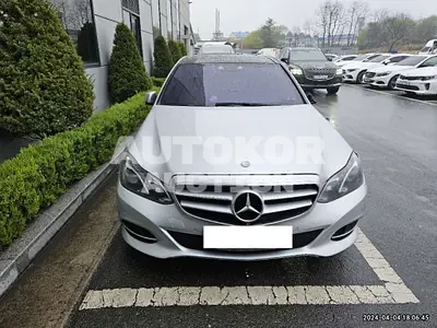2016, Mercedes-Benz / E 300, VIN: WDDHF8BB2GB235339, 149669 км., gas