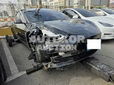 2022, Tesla / Model 3, electric
