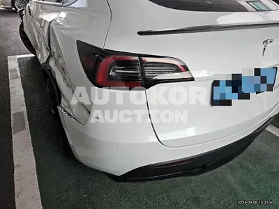 2024, Tesla / Model Y, 4000 км., electric