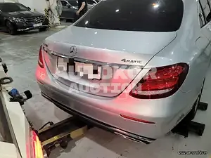 2018, Mercedes-Benz / E 300, 700000 км., gas