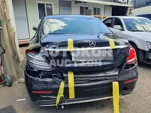 2019, Mercedes-Benz / E 300, VIN: WDDZF4JB7KA649245, 111984 км., gas
