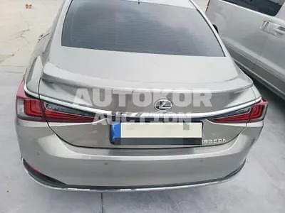 2023, Lexus / ES 300, 15000 км., hybrid