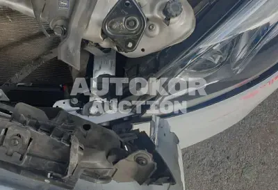 2018, Mercedes-Benz / E 220, VIN: JTHBA1C1XM2007000, 48781 км., diesel