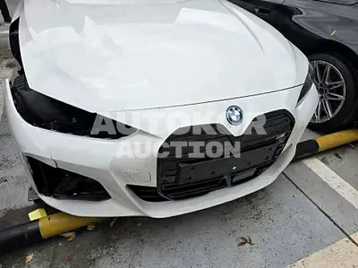 2025, BMW / i4, 15260 км., electric