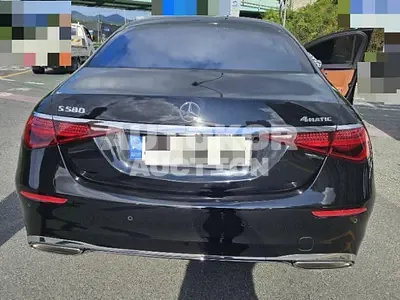 2022, Mercedes-Benz / S 580, 79610 км., hybrid, 3982 куб.см.
