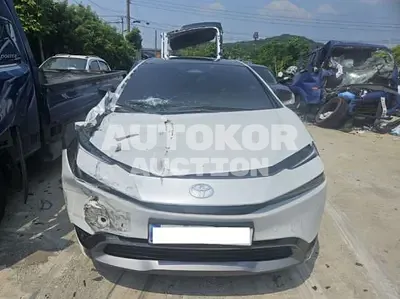 2024, Toyota / Prius, VIN: JTDACBAU7R3024154, 29887 км., hybrid
