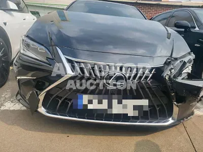 2023, Lexus / ES 300, 15000 км., hybrid