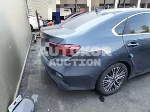 2021, BMW / Z1, 31000 км., gas, 1596 куб.см.