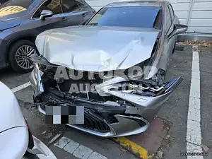 2019, Lexus / ES 300, VIN: JTHB21B16K2059512, 102560 км., hybrid