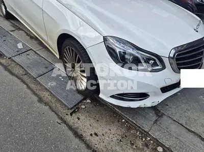 2016, Mercedes-Benz / e300, VIN: WDDHF5FB5GB267288, 200530 км., gas