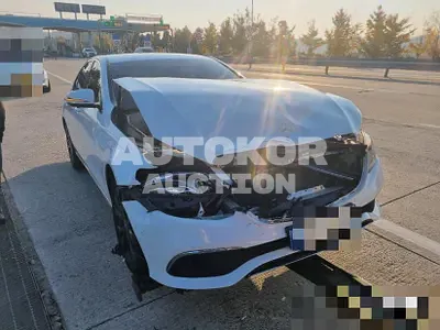 2018, Mercedes-Benz / E 300, 93000 км., gas
