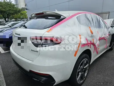 2021, Maserati / Levante, 32400 км., gas, 2998 куб.см.