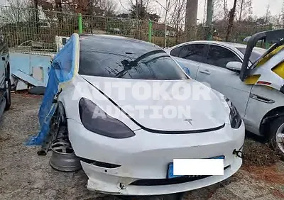 2022, Tesla / Model 3, VIN: 5YJ3E1EB1NF150223, electric