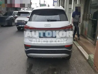 2022, Audi / e-tron, VIN: WAUZZZFZ3NP044335, 61488 км., electric
