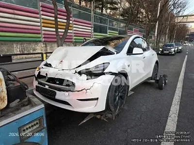 2024, Tesla / Model Y, 17000 км., electric