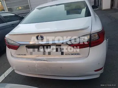 2017, Lexus / ES 300, 300000 км., hybrid