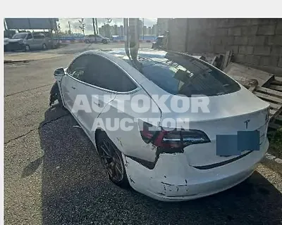 2020, Tesla / Model 3, 73937 км., electric, 225 куб.см.