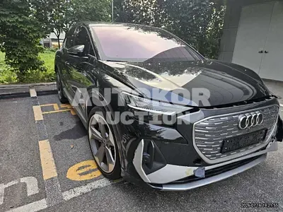 2025, Audi / q4 sportback e-tron, 21471 км., electric