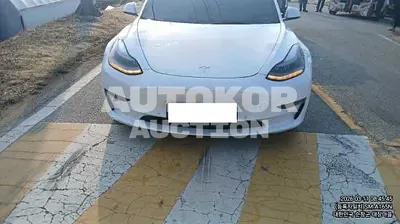 2022, Tesla / Model 3, 90000 км., electric
