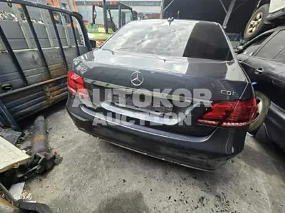 2015, Mercedes-Benz / E 220, 174474 км., diesel