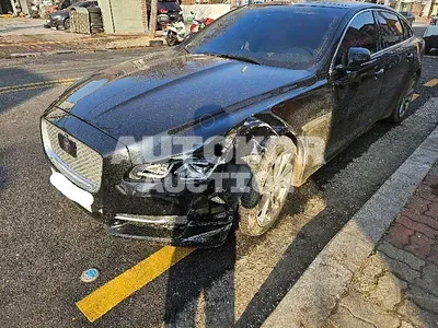 2017, Jaguar / XJ, VIN: SAJAA2291HNW04553, 98687 км., diesel
