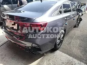 2021, BMW / Z1, 55204 км., gas, 1598 куб.см.