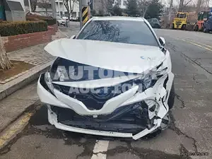 2018, Toyota / Camry, 80000 км., hybrid