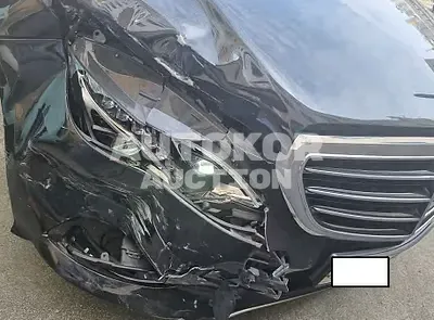 2016, Mercedes-Benz / E 300, VIN: WDDHF5FB8GB284148, 122167 км., gas