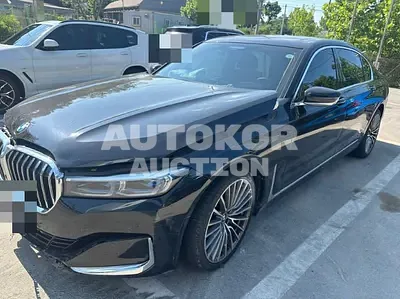 2022, BMW / 740, gas