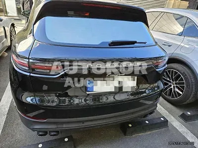 2022, Porsche / Cayenne, 60923 км., gas