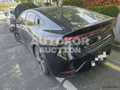 2024, Toyota / Prius, 16478 км., hybrid