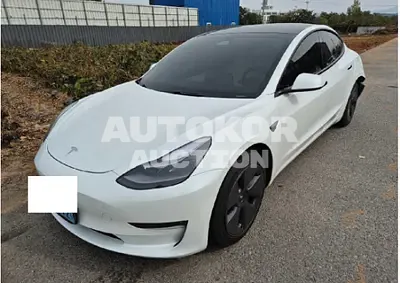2021, Tesla / Model 3, VIN: 5YJ3E1EB2MF892595, 44613 км., electric