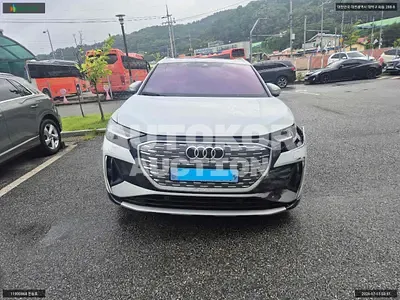 2026, Audi / q4 e-tron, VIN: WAUZZZFZ9TP048452, 9000 км., electric, 1 куб.см.
