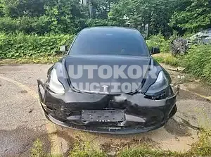 2021, Tesla / Model 3, VIN: 5YJ3E1EBXMF947195, 10732 км., electric, 236 куб.см.