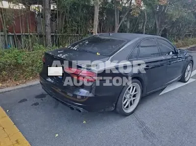 2016, Audi / S8, VIN: WUAZZZ4H1GN900469, 172025 км., gas