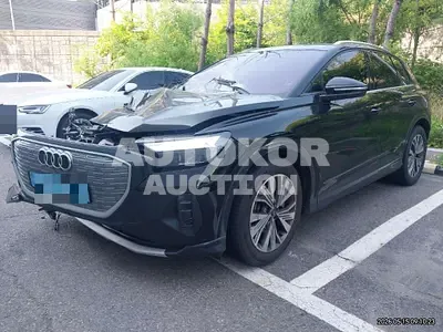 2025, Audi / q4 e-tron, 24283 км., electric