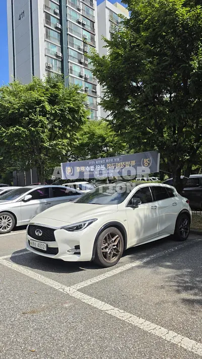 2018, Infiniti / Q30, VIN: SJKCH53E3JA061202, 110000 км., gas
