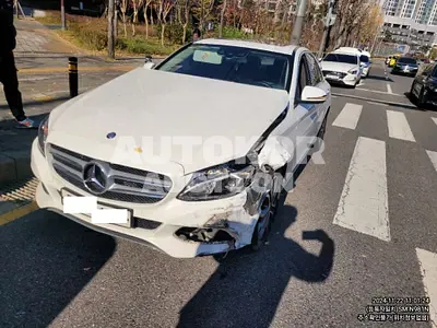 2017, Mercedes-Benz / c200, VIN: WDDWF4CB6HF458374, 179704 км., gas